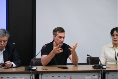 Professional film director Mr. Marc Uhlig 